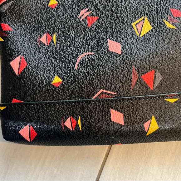 Fossil Crossbody Abstract Triangle Geometric Purse Key Charm Black Faux Leather - Picture 11 of 11